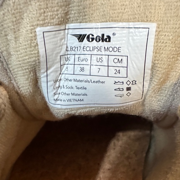 Gola Women’s Sneakers in Beige and Navy - Picture 2 of 10